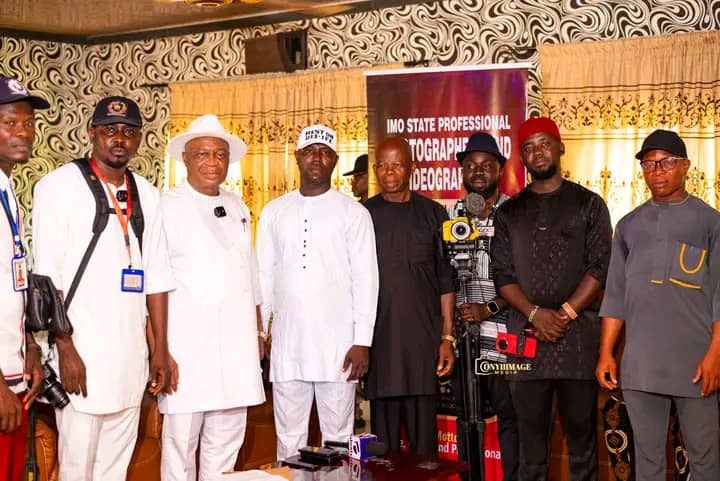 The executive delegation of ISPPAN Imo State Chapter, alongside Oru West and Oru East branch executives, with Engr. Ikenna Anthony Adikibe.